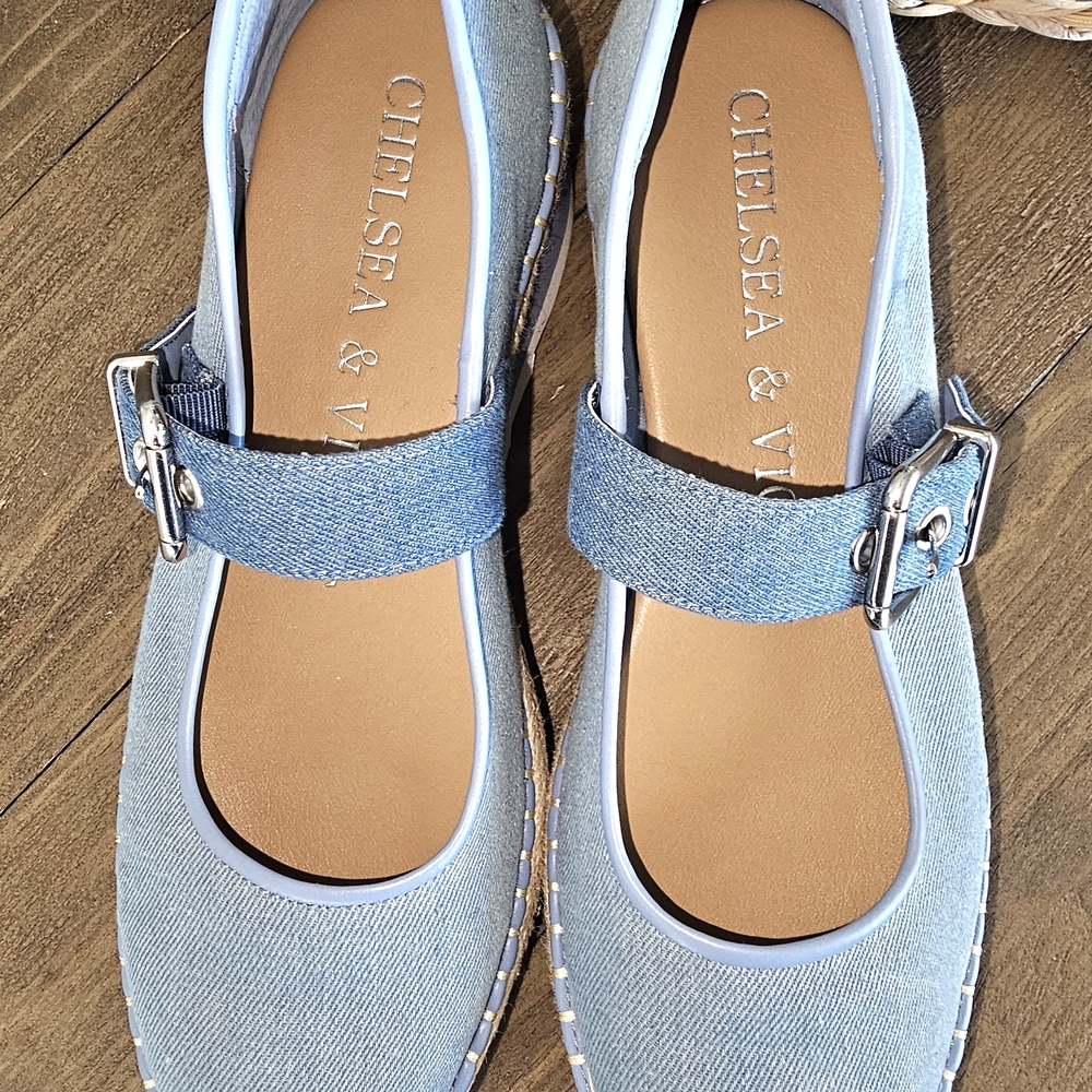 NWOB Chelsea & Violet Comfortable Blue Denim Shoes W/Buckle Size 10 - Picture 4 of 5